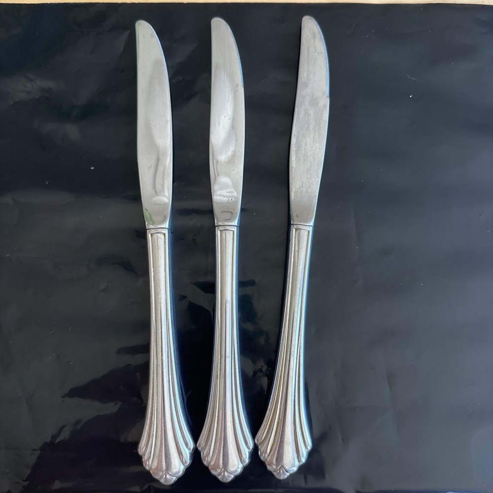 Oneida‎ BANCROFT Stainless Set of 3 Dinner Knives Flatware USA DISCOUNTINUED